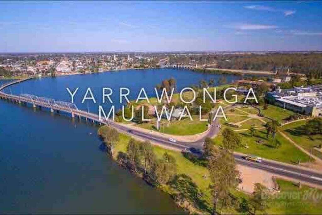 Brand New 4 Bedroom Home With Golf Views Yarrawonga Exterior photo